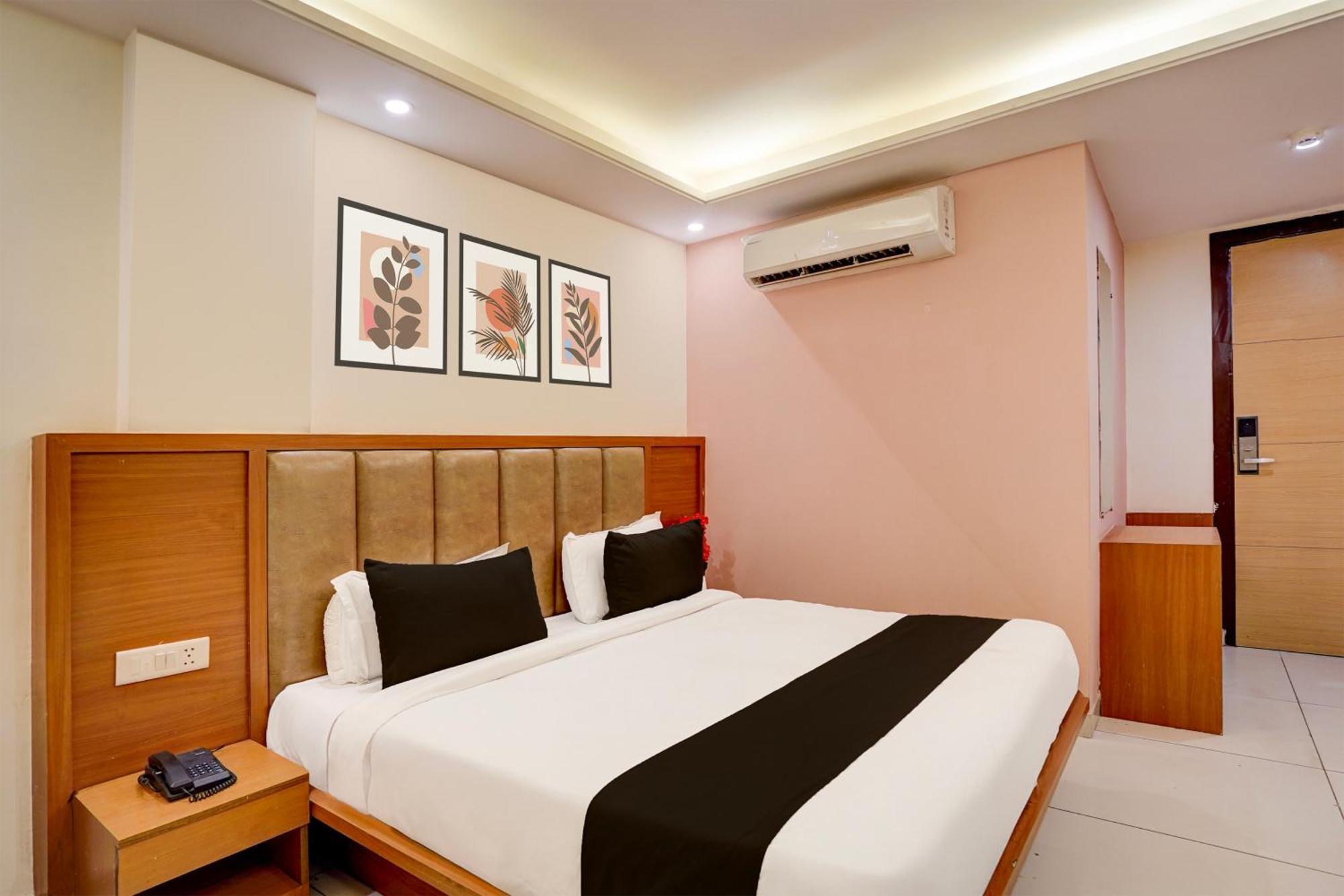 ホテル Super Townhouse Airport Road Delhi ニューデリー エクステリア 写真