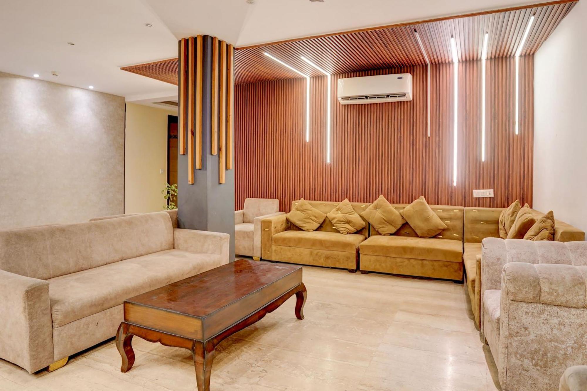 ホテル Super Townhouse Airport Road Delhi ニューデリー エクステリア 写真