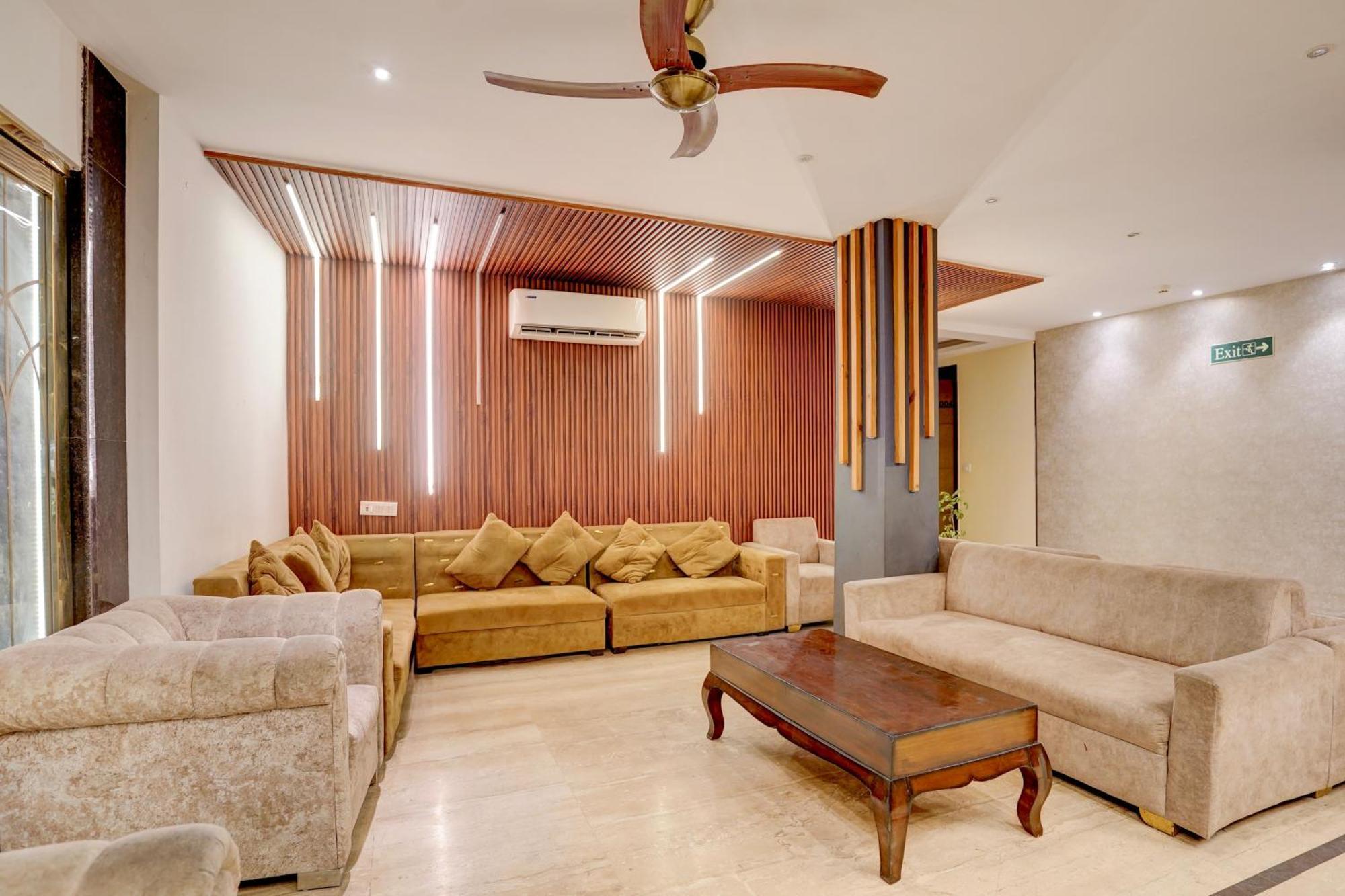 ホテル Super Townhouse Airport Road Delhi ニューデリー エクステリア 写真